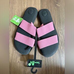 SANUK Yoga Gora Slide Sandals Sz 6 Pink Double Strap Black Yoga Mat Cushioned